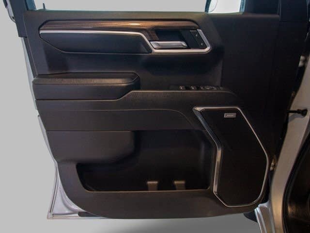 Used 2022 Chevrolet Silverado 1500 RST w/ Convenience Package II image 11