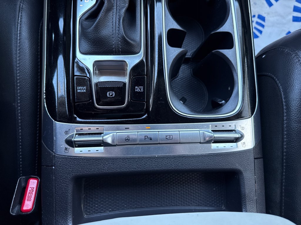 Used 2022 Kia Carnival SX Prestige FWD image 18