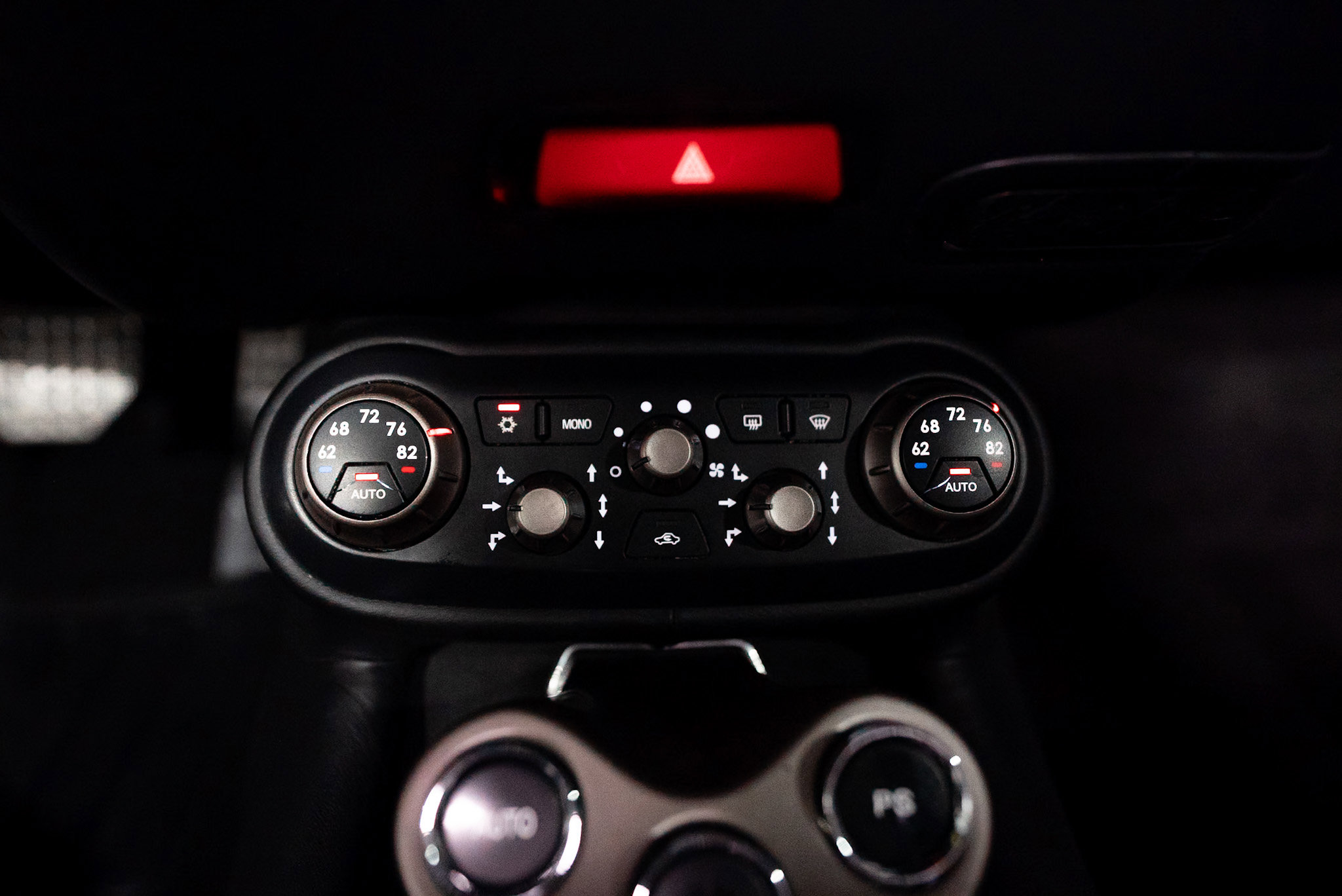 Used 2012 Ferrari California image 27