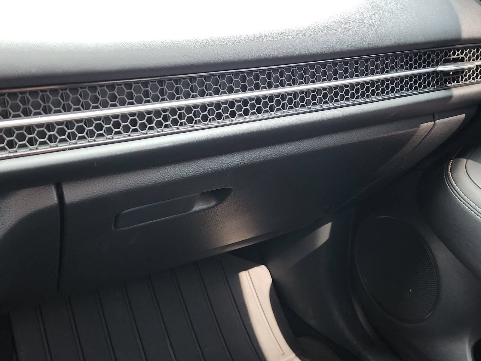 Used 2024 Honda HR-V EX-L image 23