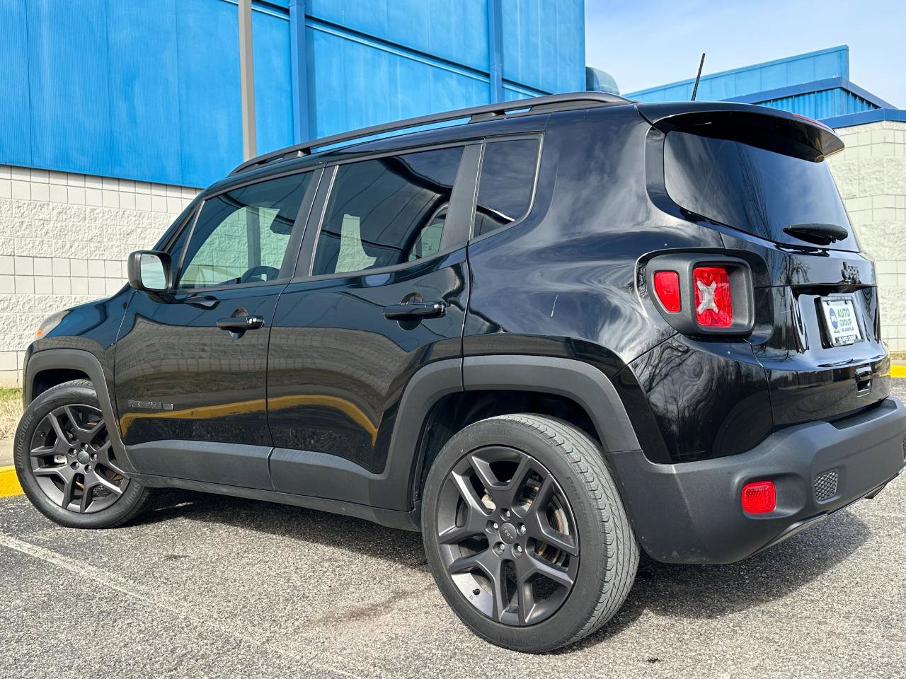 Used 2021 Jeep Renegade Latitude w/ Sun & Sound Group image 5