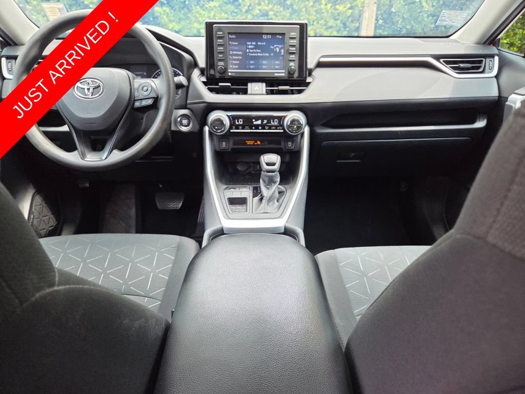 Used 2022 Toyota RAV4 XLE FWD image 5