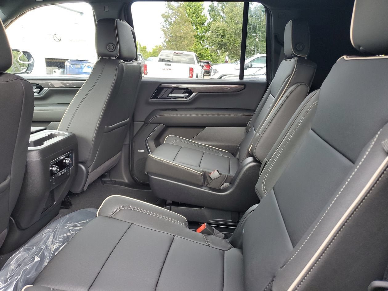 New 2026 GMC Yukon XL Elevation RWD image 11
