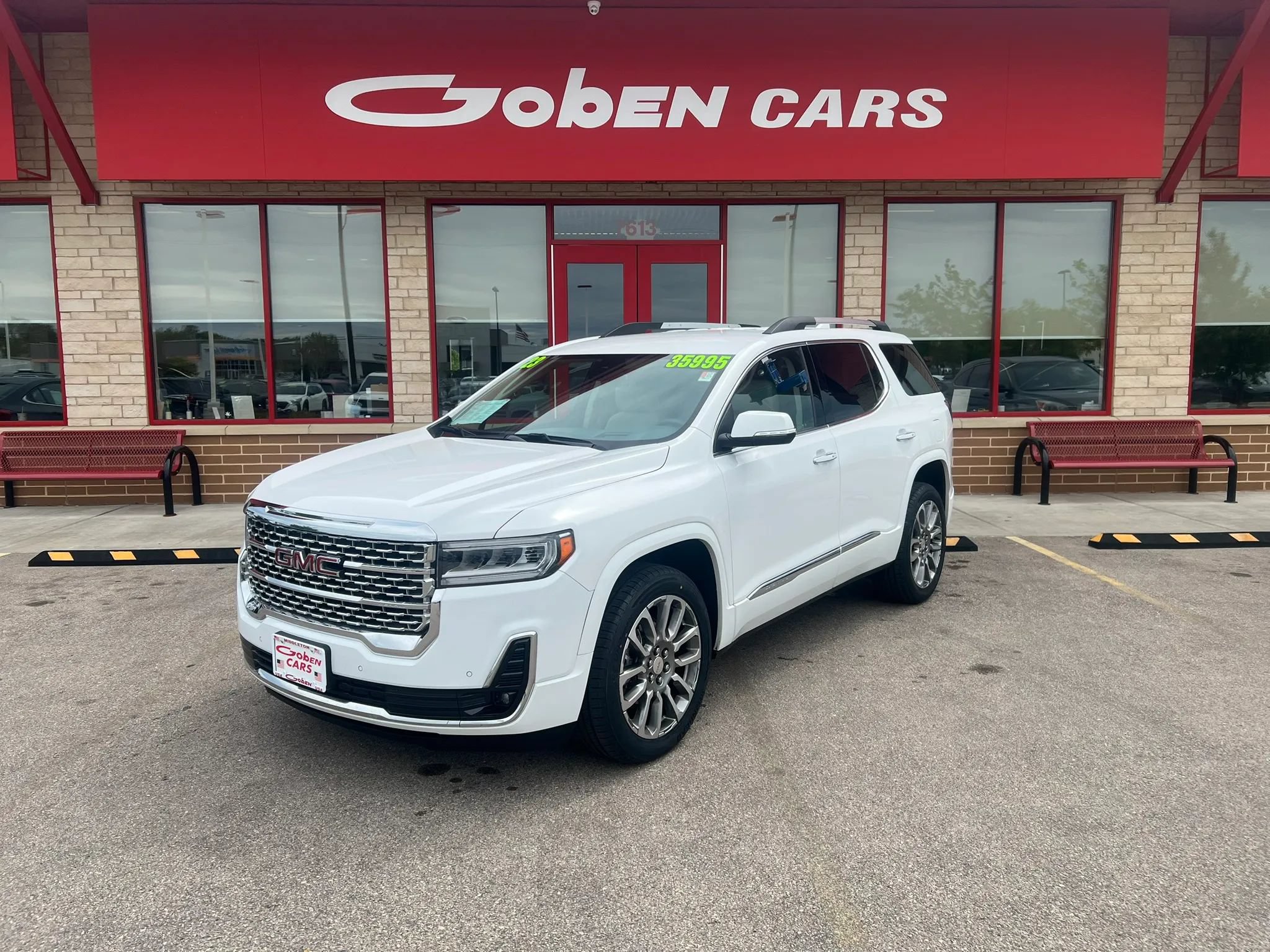 Used 2023 GMC Acadia Denali AWD/4WD image 1
