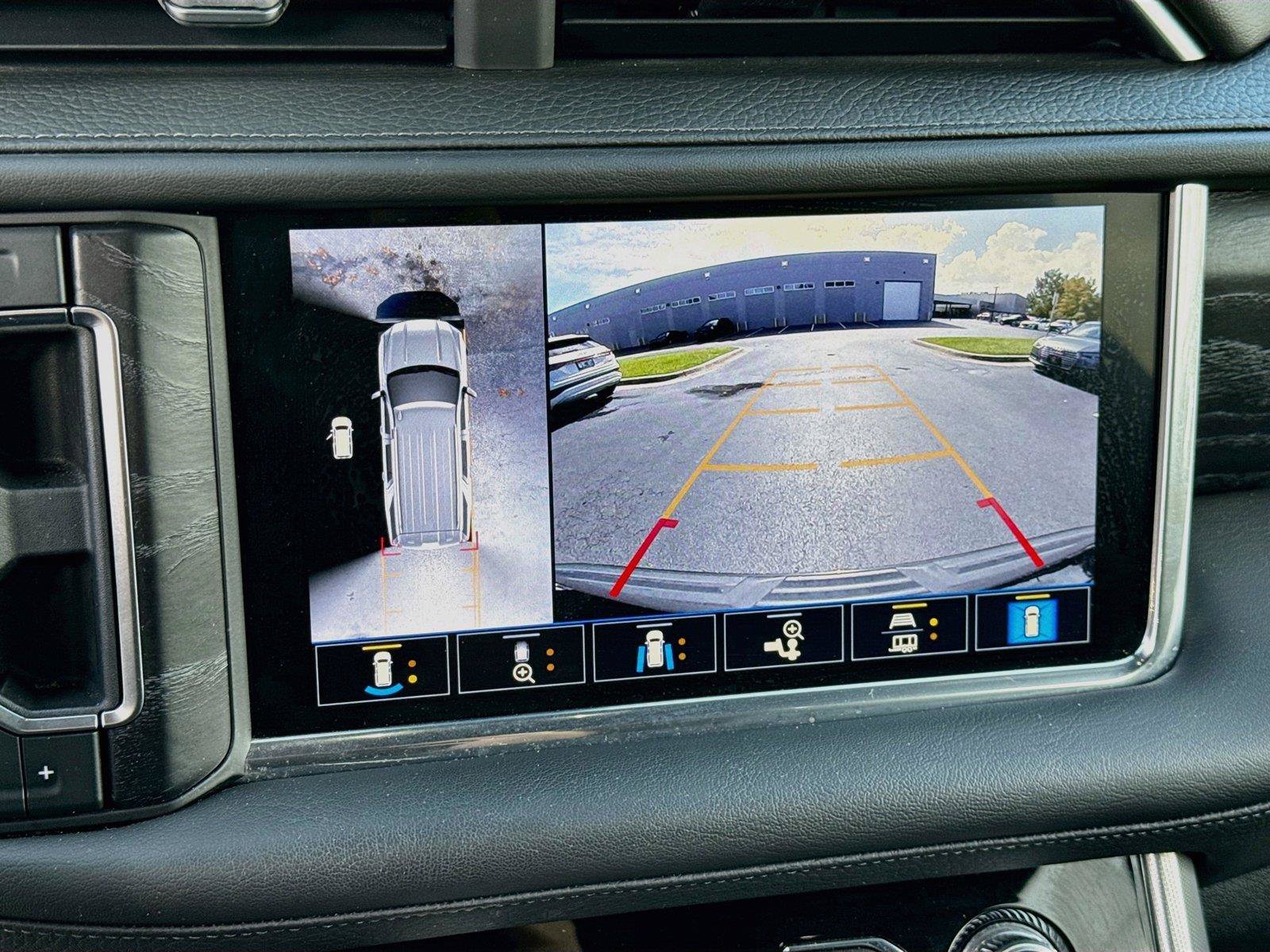 Used 2021 GMC Yukon Denali w/ Denali Premium Package AWD/4WD image 14