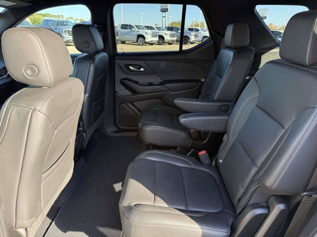Used 2023 Chevrolet Traverse LT FWD image 14
