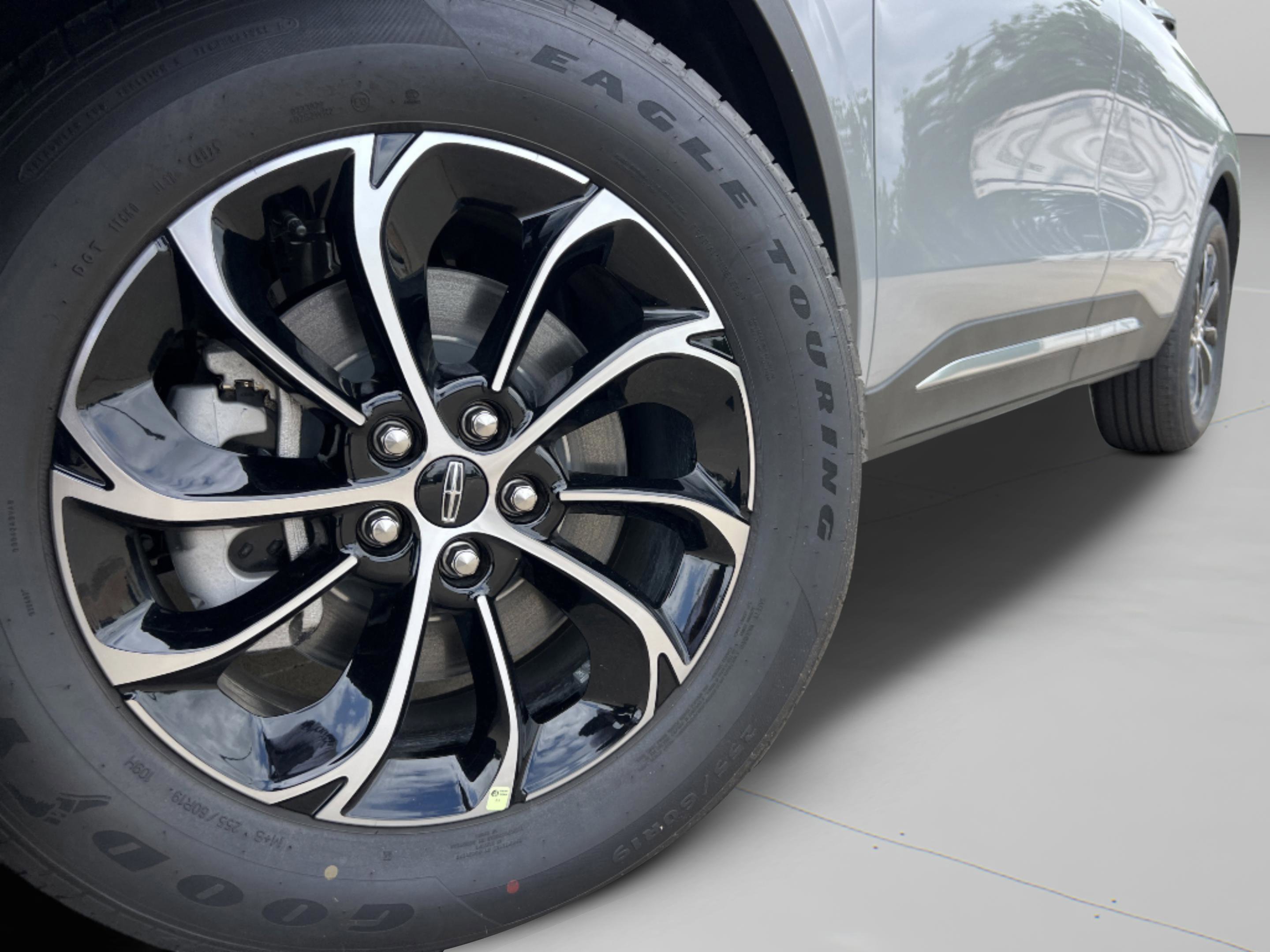 New 2026 Lincoln Nautilus Premier w/ Equipment Group 102A AWD/4WD image 34