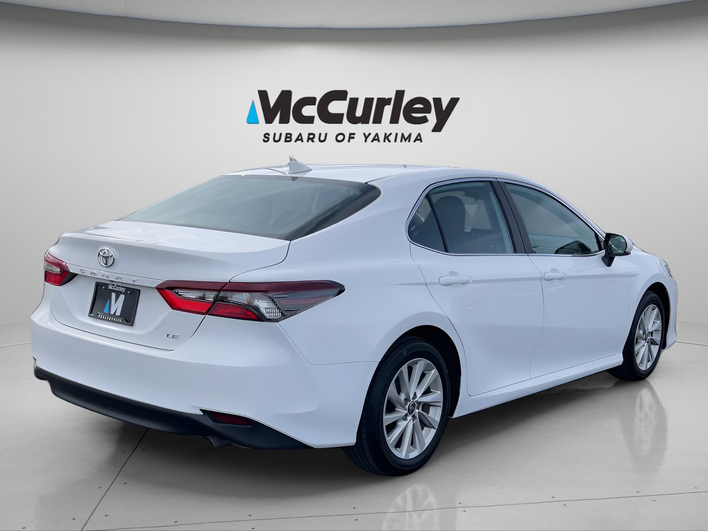 Used 2024 Toyota Camry LE FWD image 5
