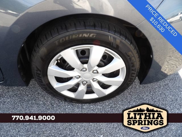 Used 2016 Toyota Corolla LE FWD image 13