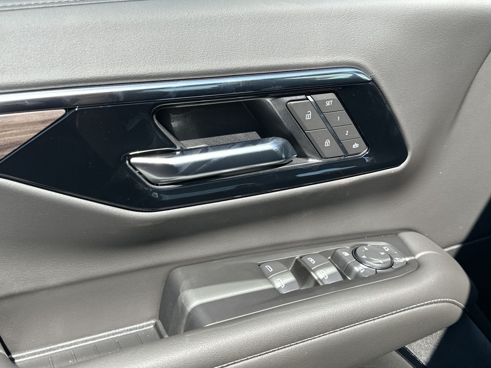 New 2026 Chevrolet Suburban LT w/ Advanced Technology Package AWD/4WD image 15