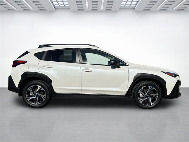 Used 2024 Subaru Crosstrek 2.0i Premium image 3