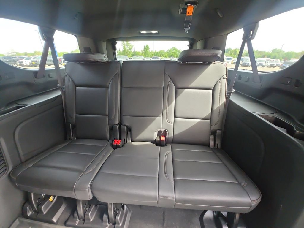 Certified 2024 Chevrolet Suburban High Country AWD/4WD image 15