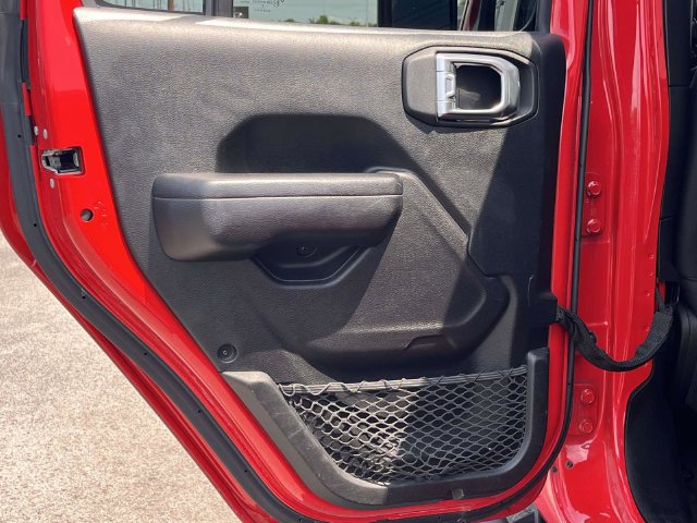 Certified 2021 Jeep Gladiator Mojave AWD/4WD image 16