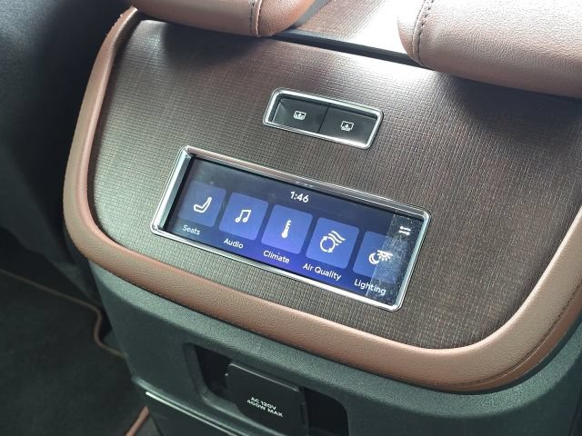 Used 2025 Lincoln Navigator L Reserve AWD/4WD image 21