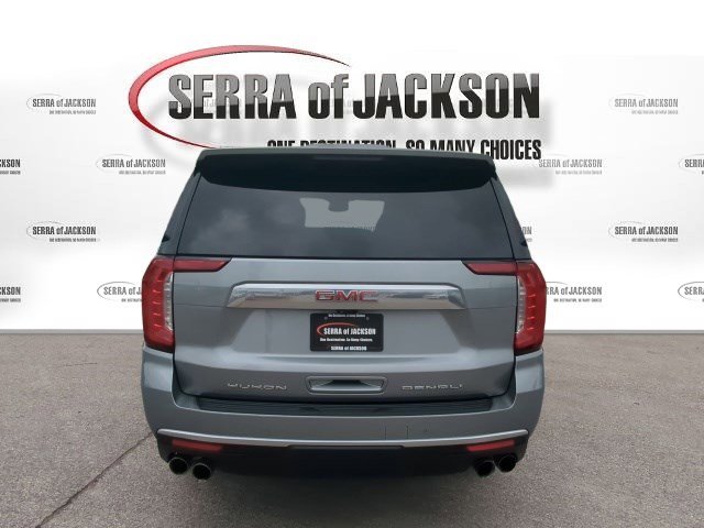 Used 2023 GMC Yukon XL Denali w/ Denali Reserve Package image 8