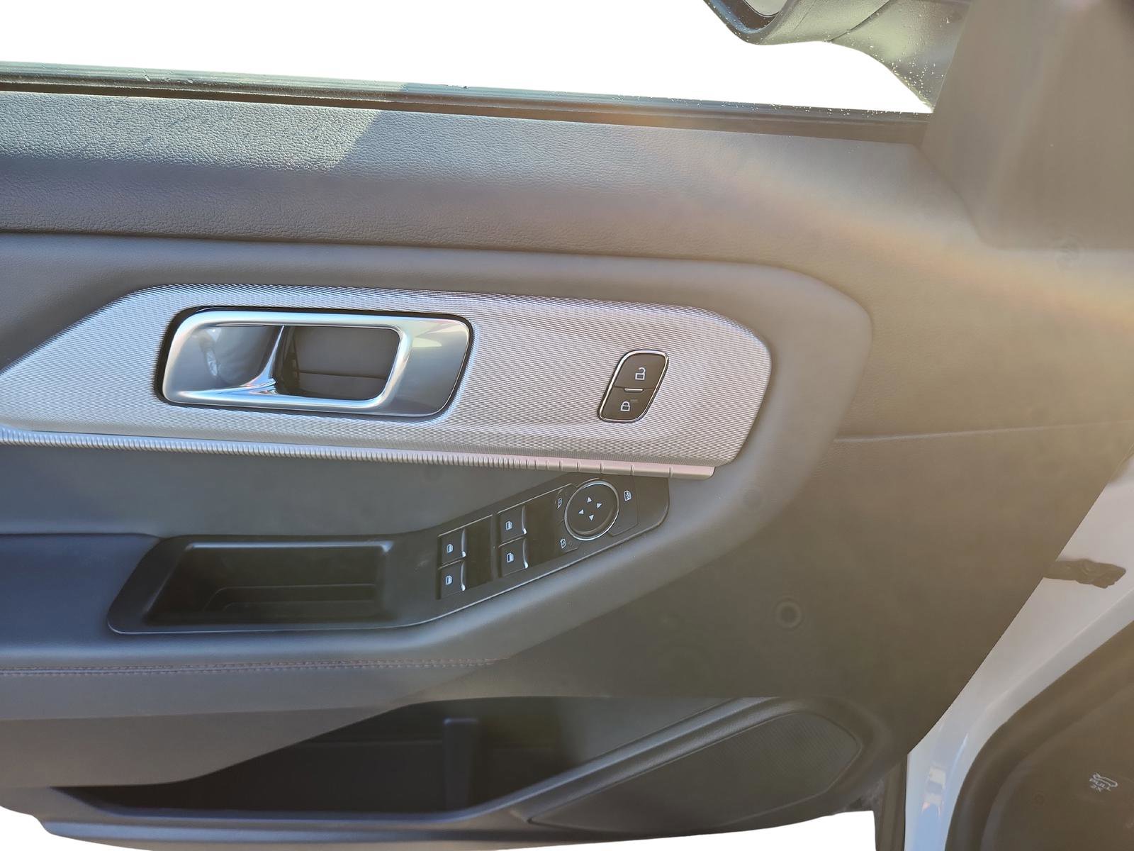 New 2026 Ford Explorer Active image 21