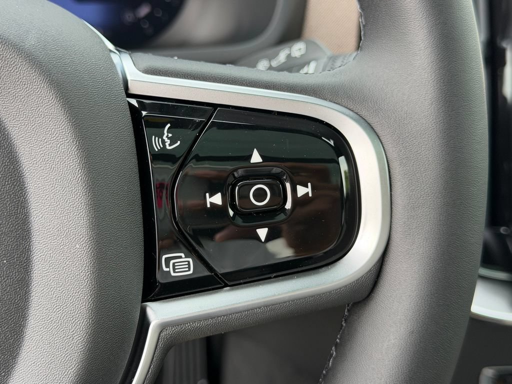 New 2026 Volvo XC90 B6 Plus AWD/4WD image 18