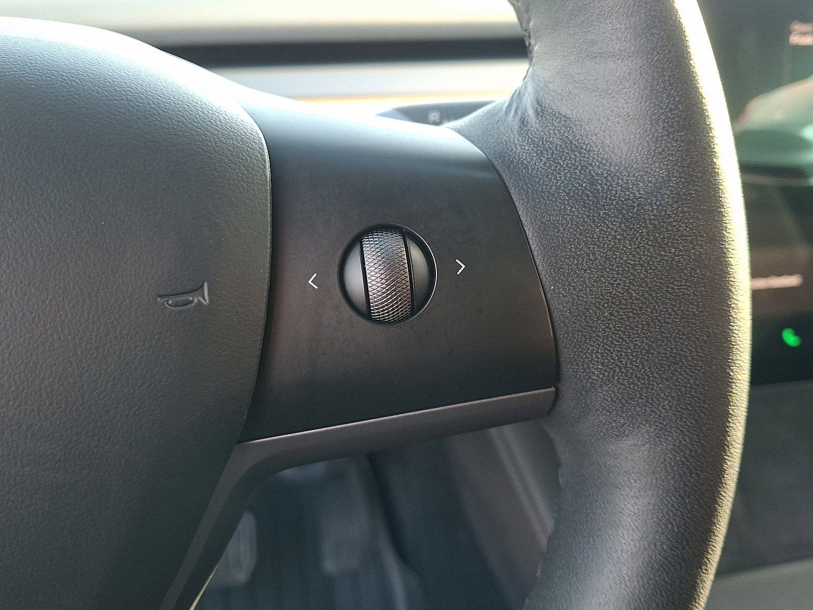 Used 2023 Tesla Model Y Long Range image 23