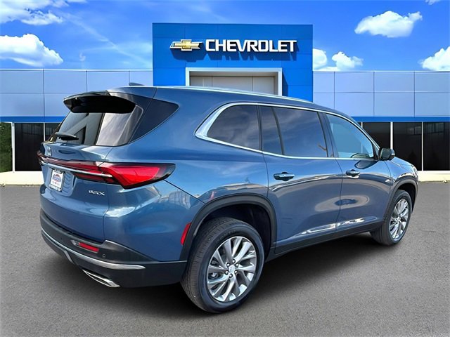Used 2025 Buick Enclave Preferred image 3