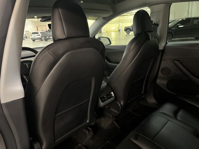 Used 2022 Tesla Model Y Long Range image 20