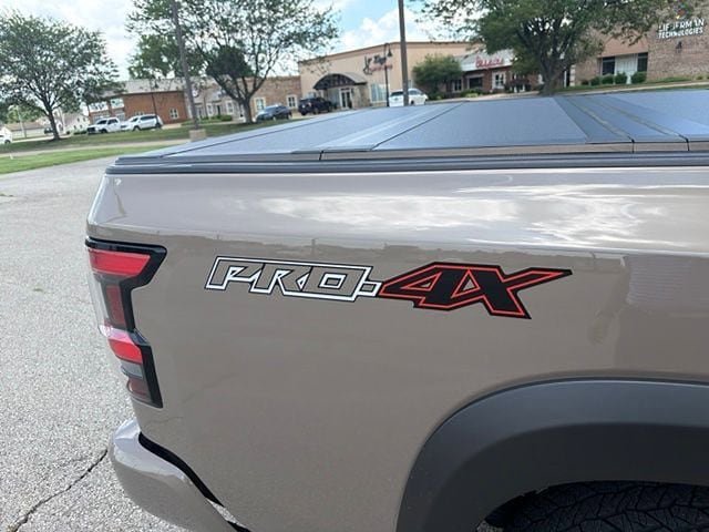 Used 2024 Nissan Frontier PRO-4X w/ Off-Road Protection Package AWD/4WD image 12