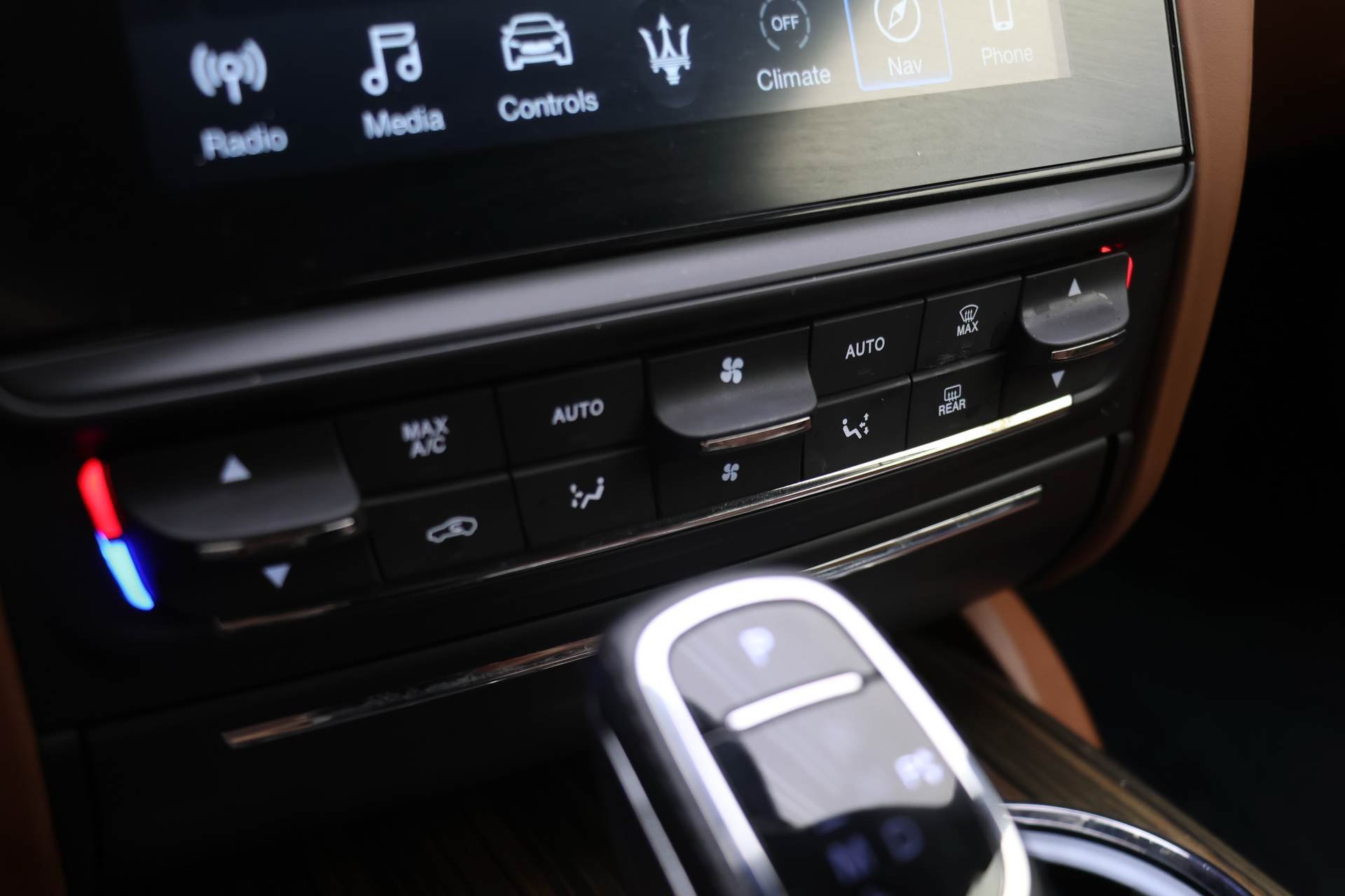 Used 2020 Maserati Quattroporte S GranSport Q4 AWD/4WD image 13