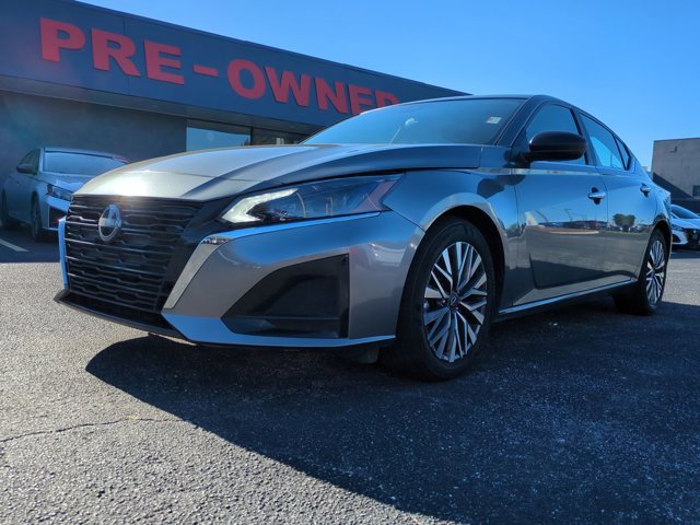 Used 2025 Nissan Altima 2.5 SV image 9