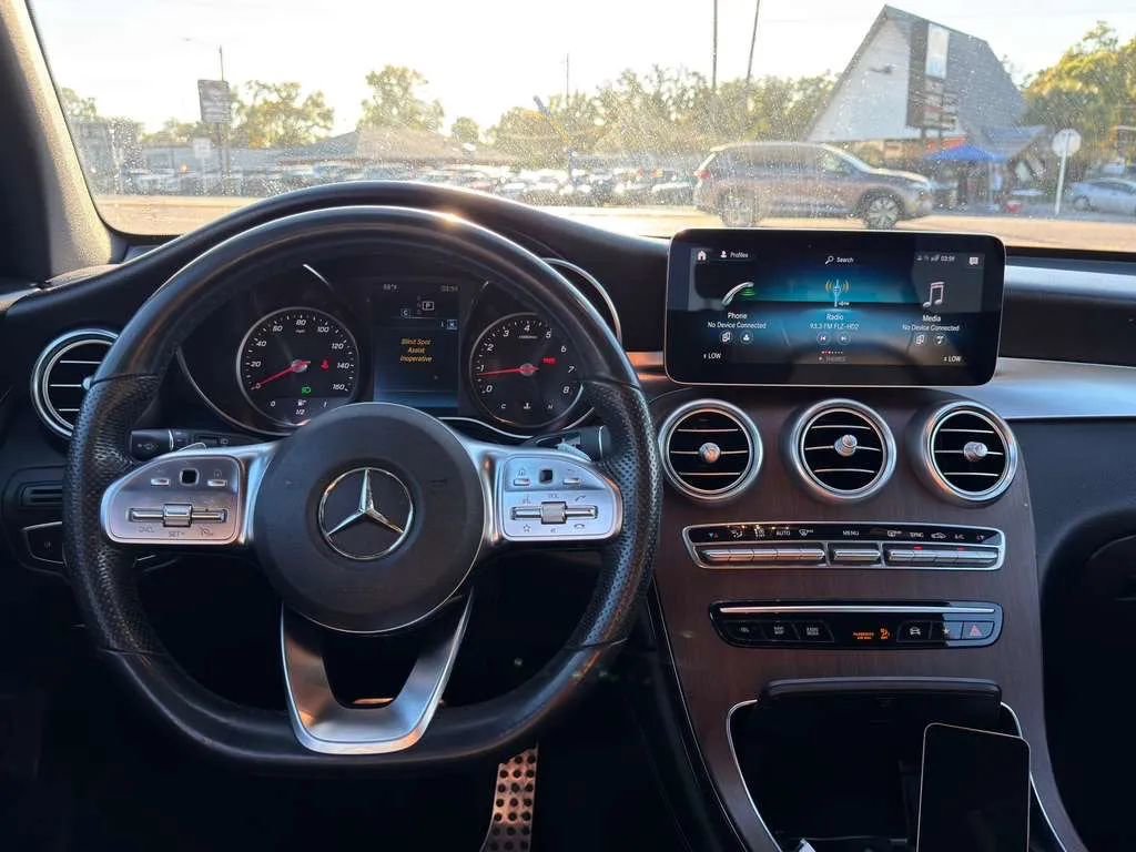 Used 2020 Mercedes-Benz GLC 300 4MATIC image 57