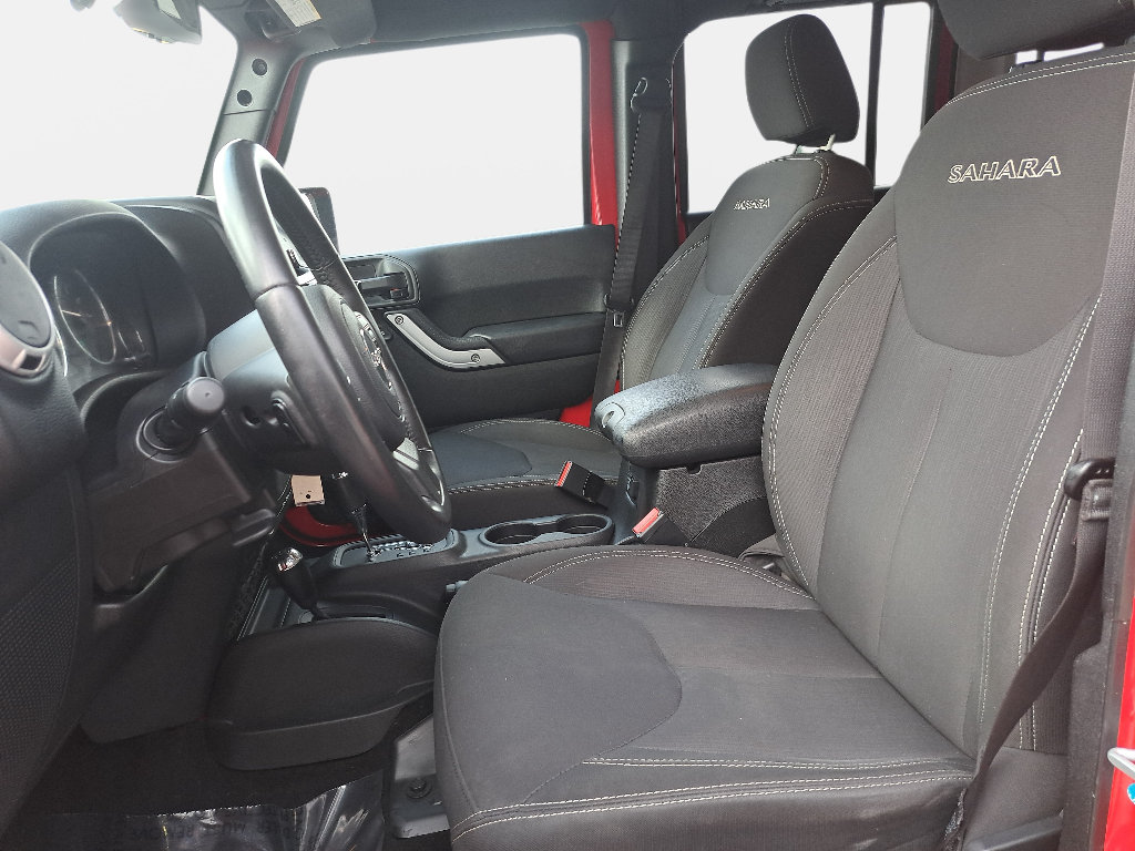 Used 2017 Jeep Wrangler Unlimited Sahara AWD/4WD image 14
