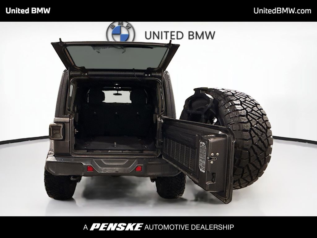 Used 2019 Jeep Wrangler Unlimited Sahara image 12