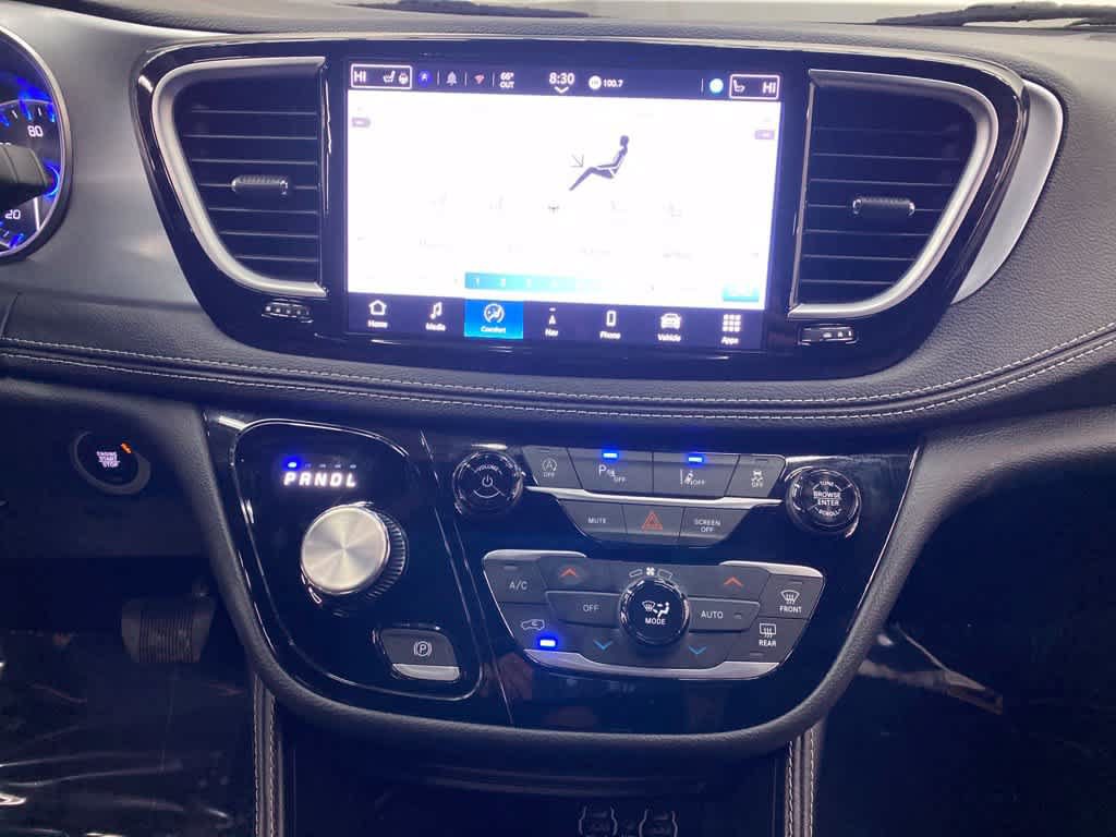 Used 2025 Chrysler Pacifica Limited FWD image 22