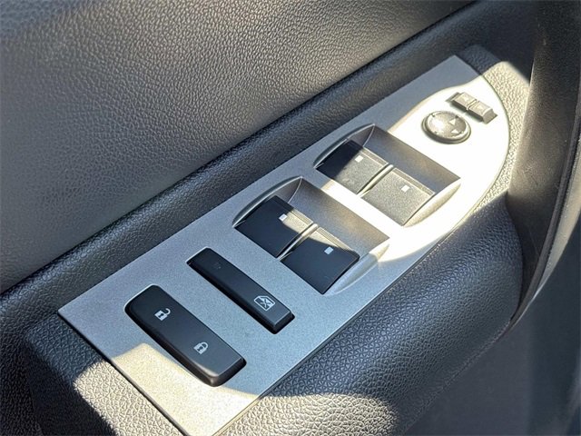 Used 2007 GMC Sierra 2500 SLE w/ EZ-Lift Tailgate Package image 24