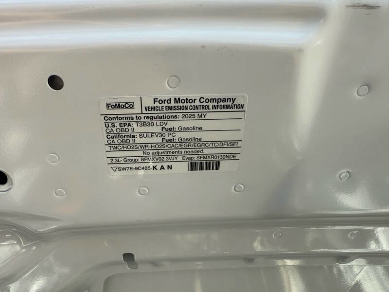 Used 2025 Ford Mustang Convertible image 14