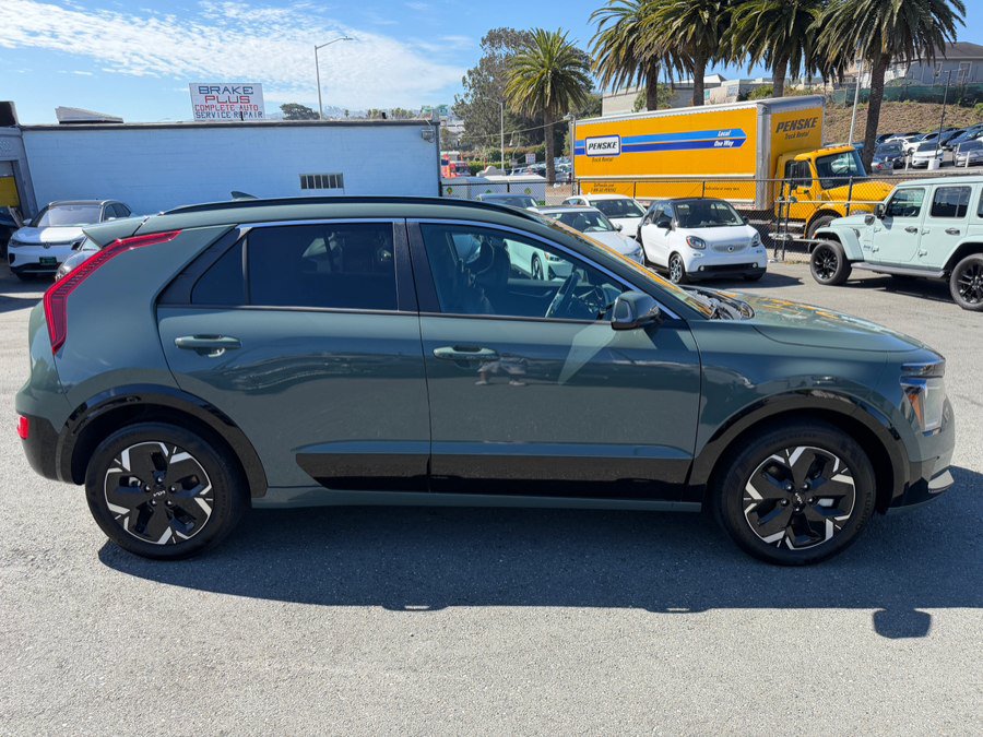 Used 2024 Kia Niro Wind FWD image 4