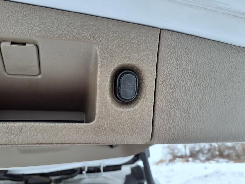 Used 2018 Chevrolet Tahoe LT image 38