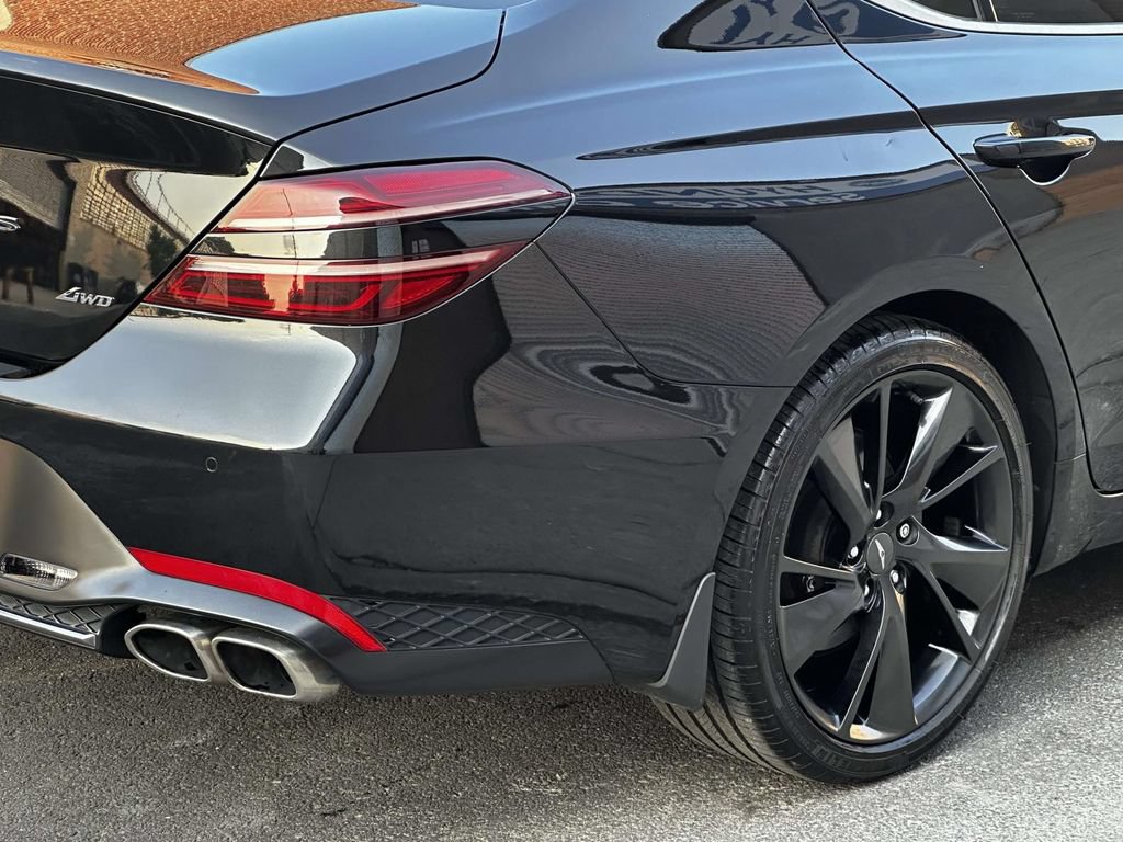 Used 2023 Genesis G70 2.0T w/ Sport Prestige Package AWD/4WD image 11
