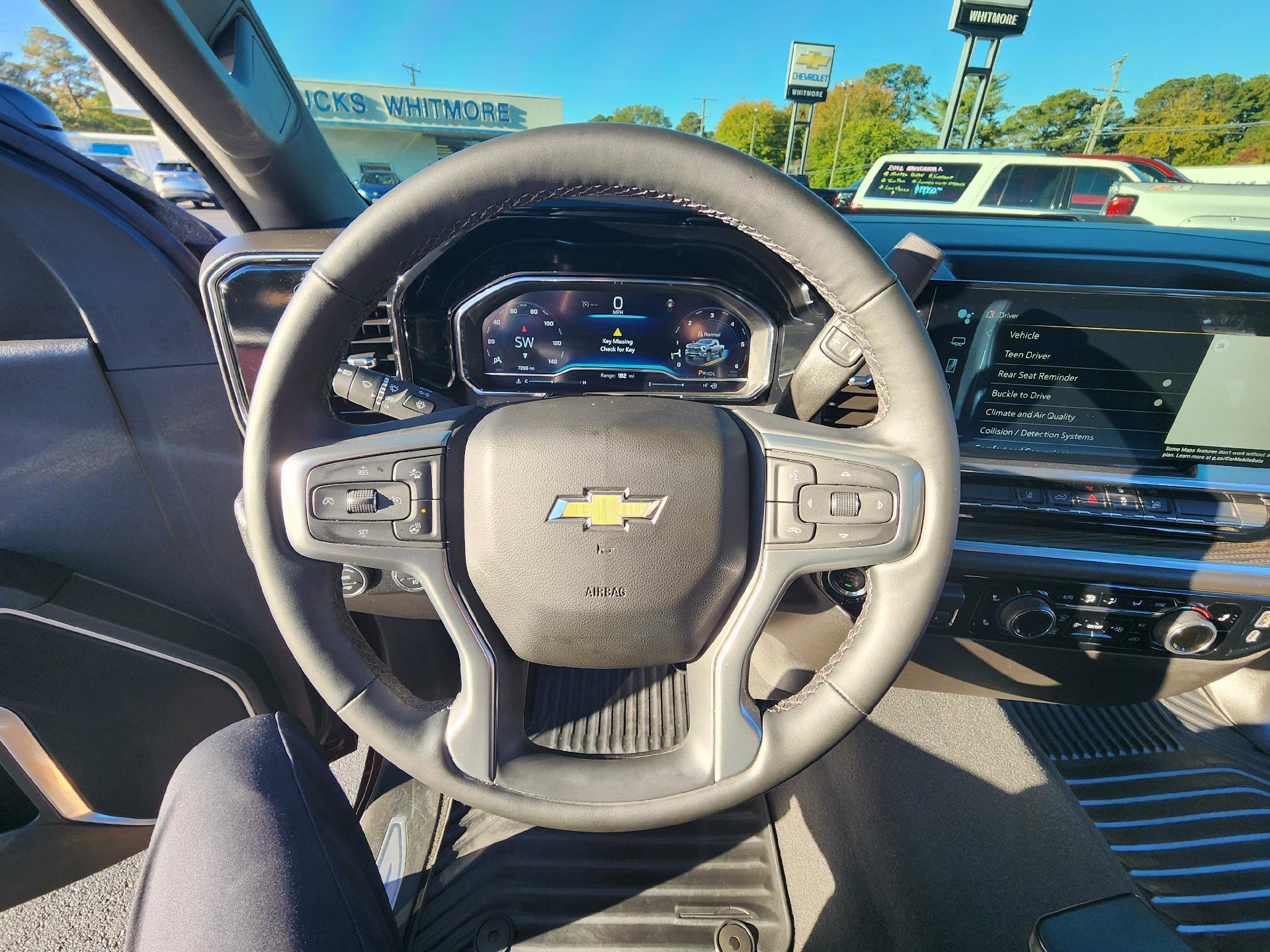 Used 2024 Chevrolet Silverado 2500 LT w/ Convenience Package image 16