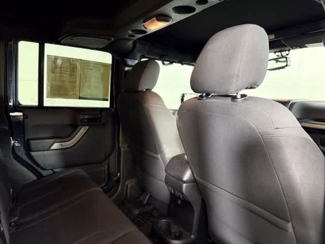 Used 2018 Jeep Wrangler Unlimited Sport S AWD/4WD image 16