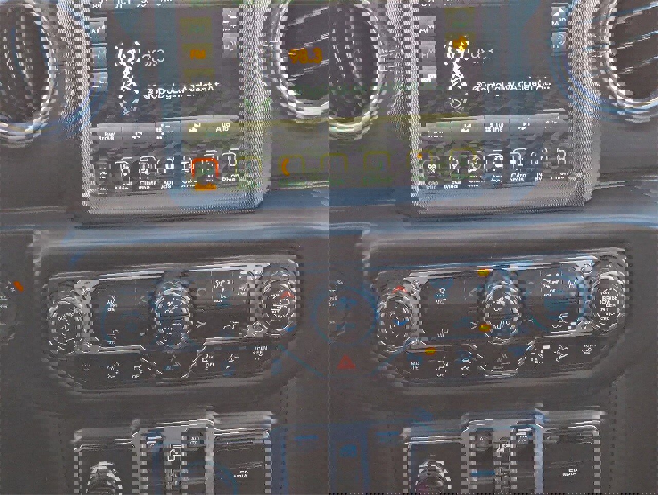 Used 2018 Jeep Wrangler Unlimited Sahara image 20