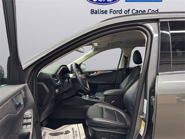 Used 2022 Ford Escape Titanium image 9