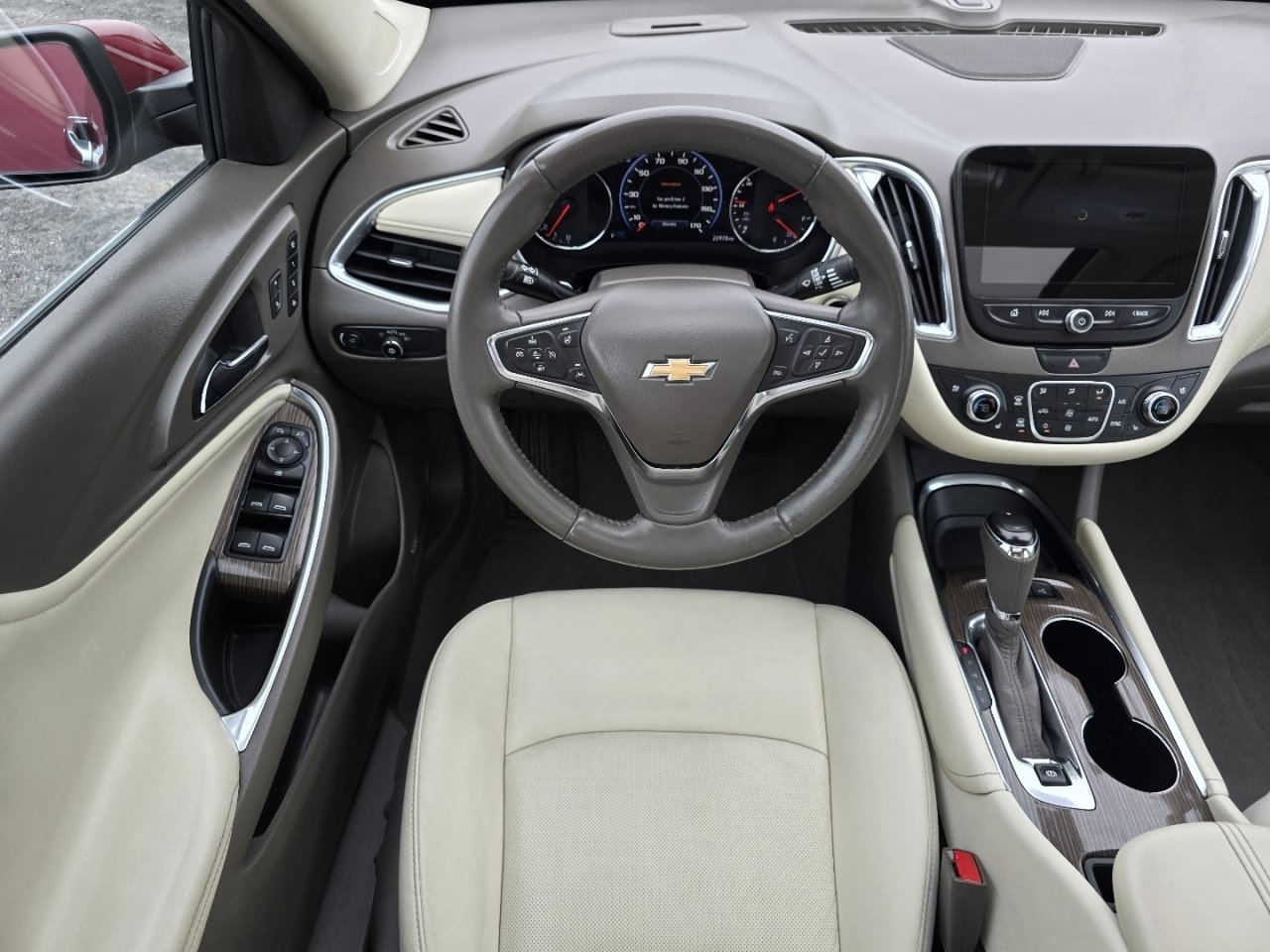 Used 2020 Chevrolet Malibu Premier FWD image 24