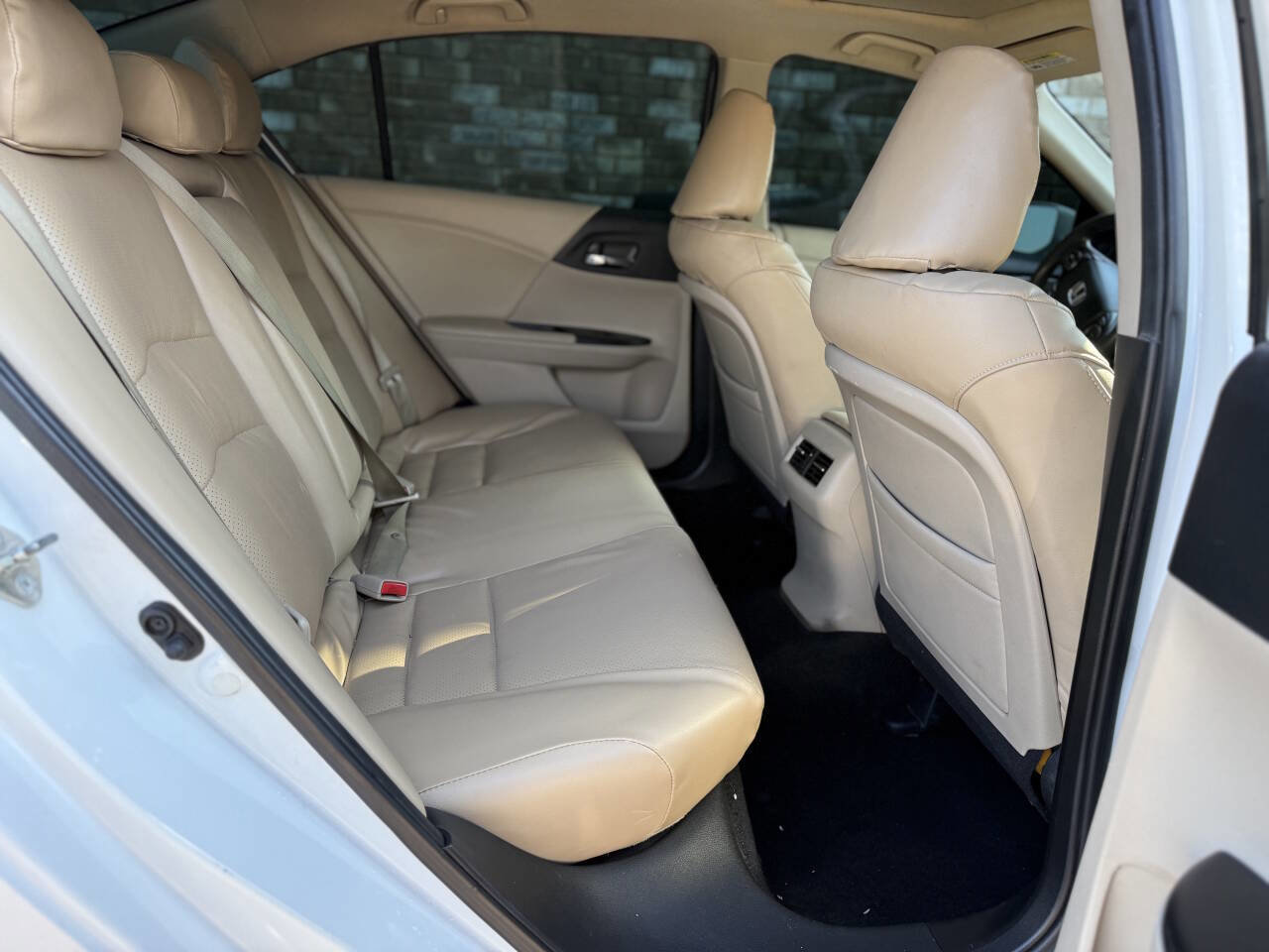 Used 2015 Honda Accord EX image 18