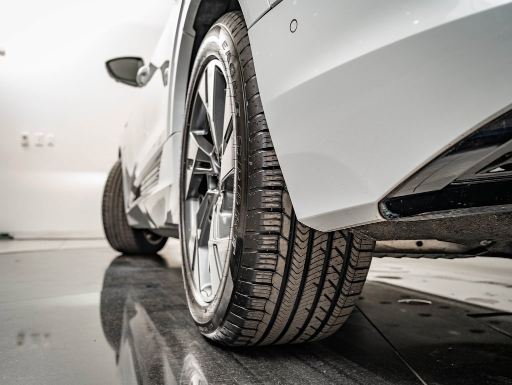 Used 2021 Audi e-tron Premium w/ Convenience Plus Package image 46