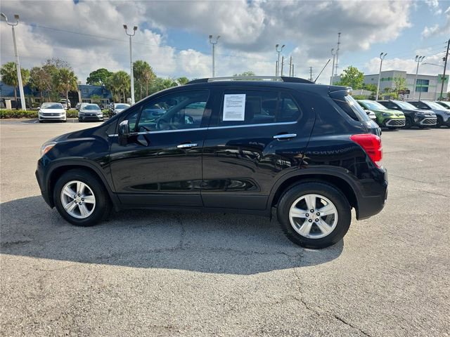 Used 2019 Chevrolet Trax LT w/ LT Convenience Package FWD image 6