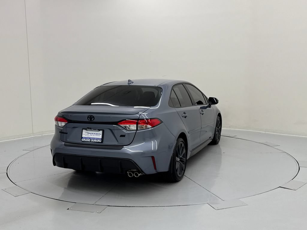 Used 2024 Toyota Corolla SE w/ SE Convenience Package FWD image 6
