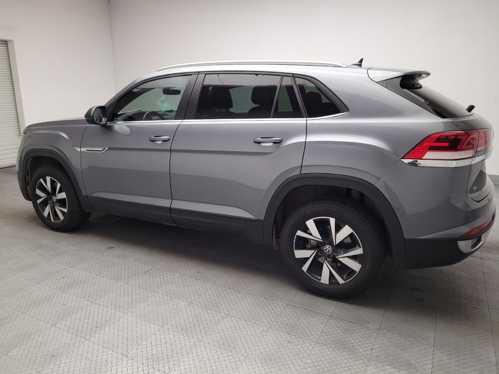Used 2023 Volkswagen Atlas Cross Sport SE FWD image 3