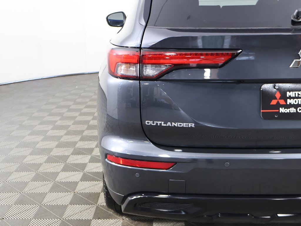 New 2025 Mitsubishi Outlander SEL Black Edition image 19