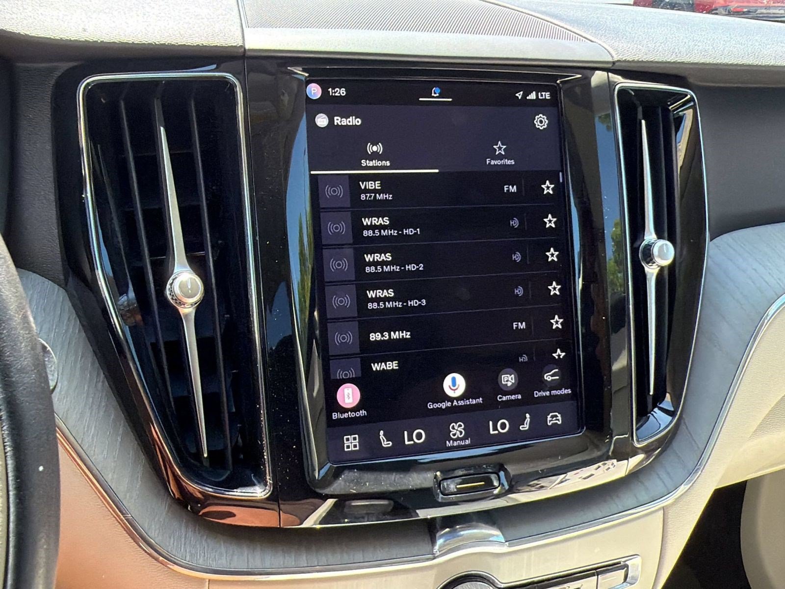 Certified 2024 Volvo XC60 B5 Plus w/ Protection Package Premier AWD/4WD image 20