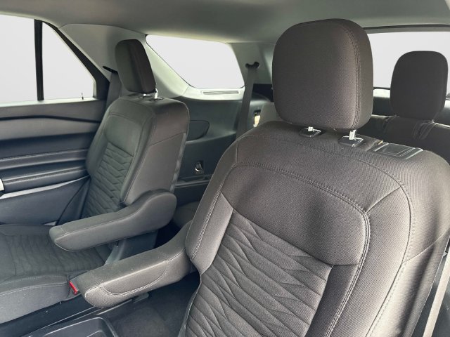 Used 2021 Ford Explorer XLT RWD image 15
