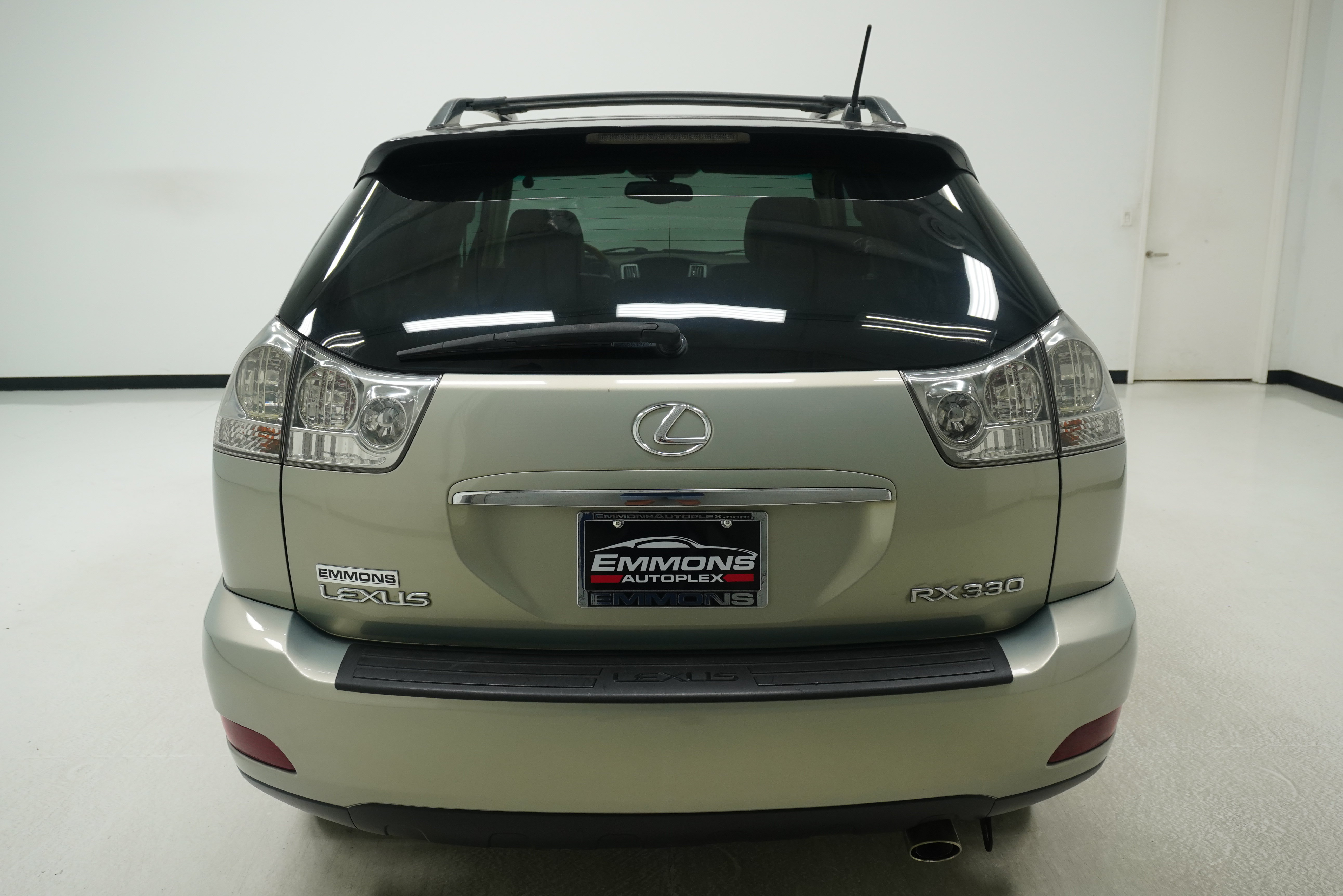 Used 2005 Lexus RX 330 w/ Premium Pkg FWD image 5